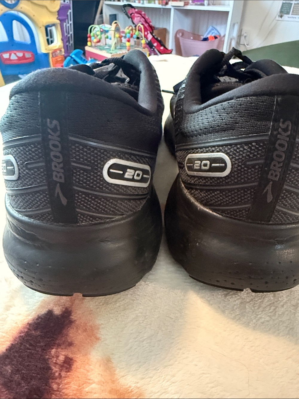 Brooks Glycerin Men’s Black Running Shoes 13 Wide - Picture 3 of 5